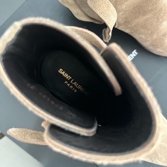Saint Laurent ankle Boots! - Picture 7 of 11